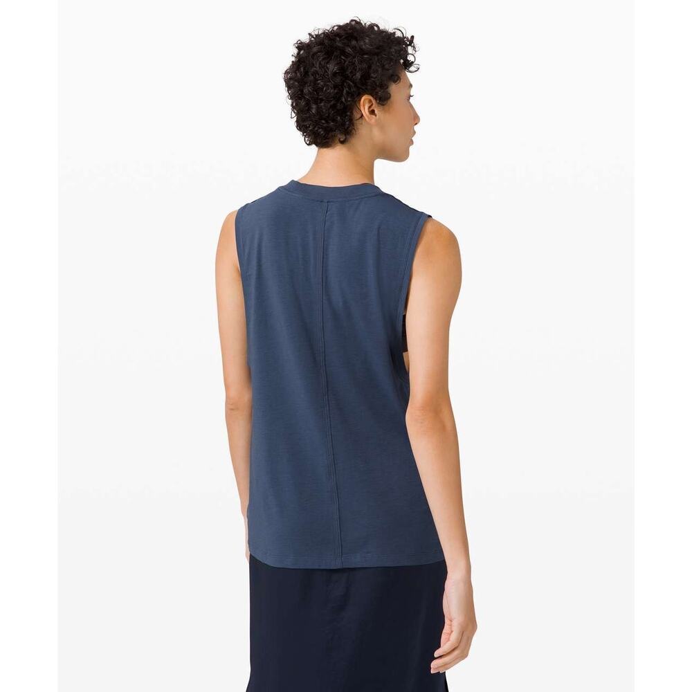 Lululemon Navy Blue Muscle Tank Top Flowy Lightweight Size 8 - Picture 2 of 5